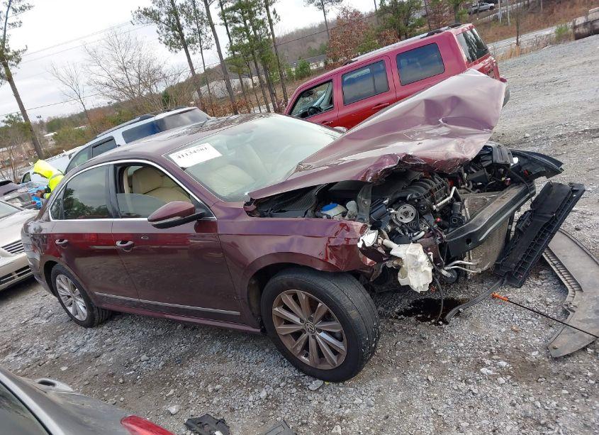 Photo 13 of 2012 Volkswagen Passat 2.5L SEL (VIN 1VWCH7A30CC044829)