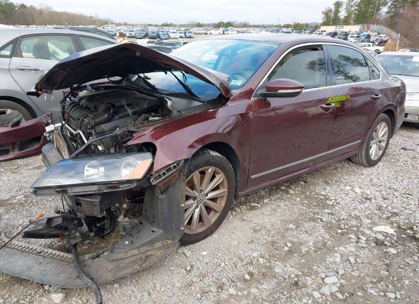 Photo 2 of 2012 Volkswagen Passat 2.5L SEL (VIN 1VWCH7A30CC044829)