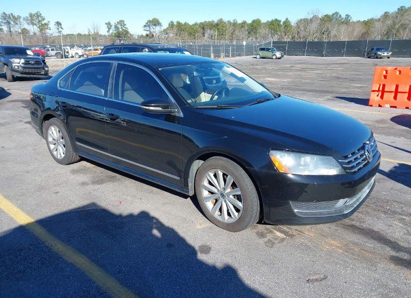 2012 Volkswagen Passat 2.5L SEL (VIN 1VWCH7A31CC026047) main photo