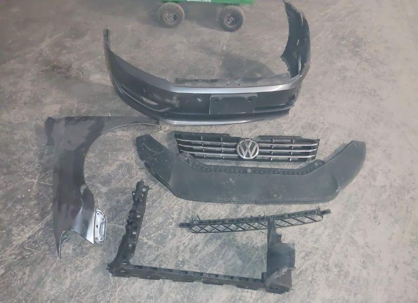 Photo 12 of 2013 Volkswagen Passat SEL (VIN 1VWCH7A31DC048681)