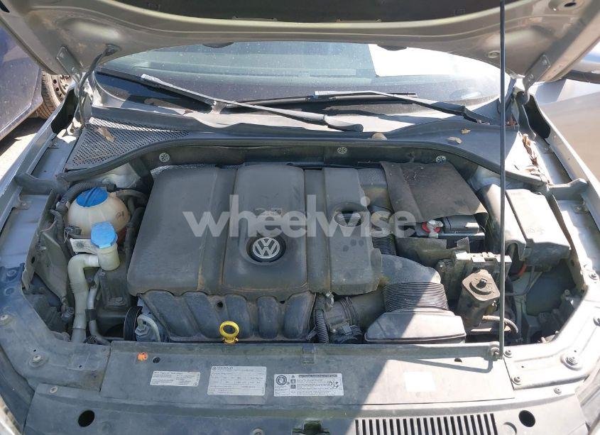 Photo 10 of 2012 Volkswagen Passat 2.5L SEL PREMIUM (VIN 1VWCH7A32CC003960)