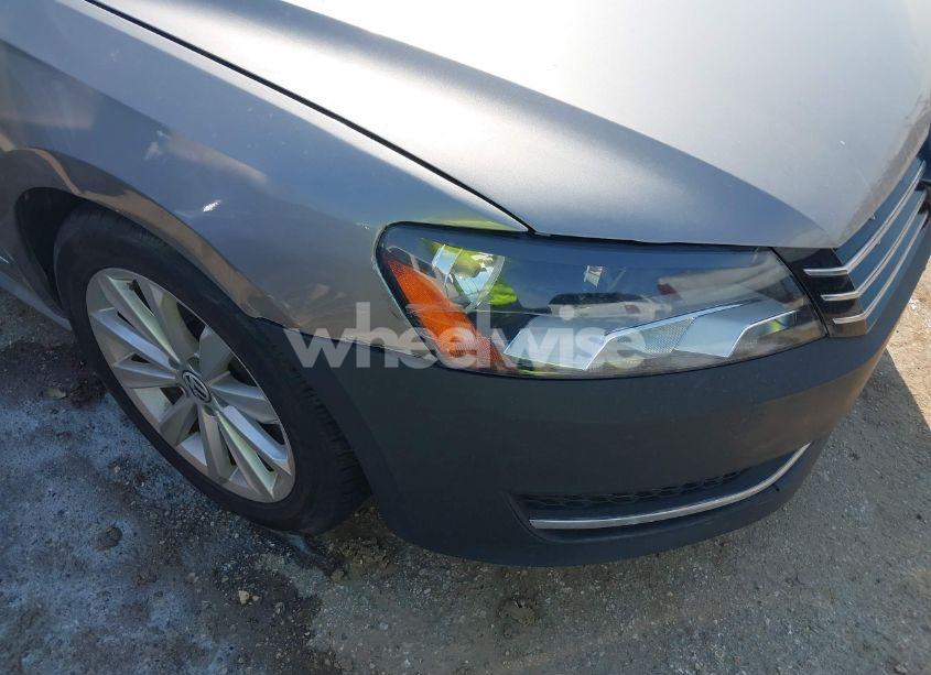Photo 6 of 2012 Volkswagen Passat 2.5L SEL PREMIUM (VIN 1VWCH7A32CC003960)