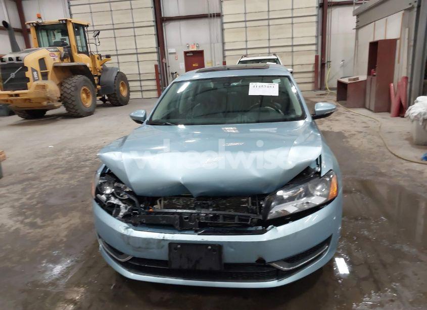 Photo 12 of 2012 Volkswagen Passat 2.5L SEL (VIN 1VWCH7A32CC058490)