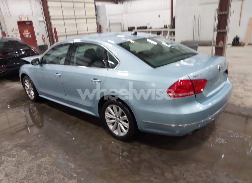 Photo 3 of 2012 Volkswagen Passat 2.5L SEL (VIN 1VWCH7A32CC058490)