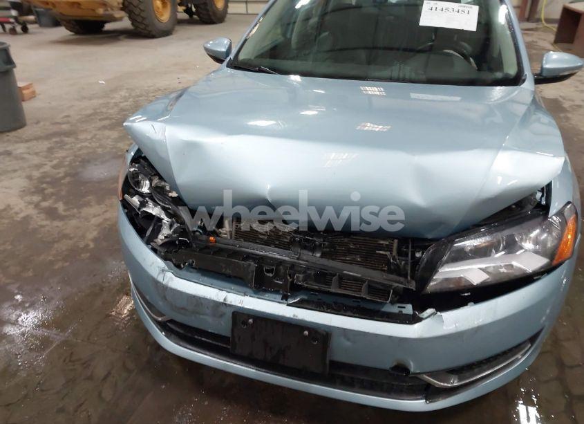 Photo 6 of 2012 Volkswagen Passat 2.5L SEL (VIN 1VWCH7A32CC058490)