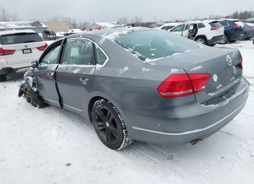 Photo 3 of 2012 Volkswagen Passat 2.5L SEL (VIN 1VWCH7A32CC074964)