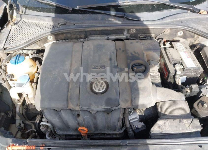 Photo 10 of 2013 Volkswagen Passat 2.5L SEL (VIN 1VWCH7A33DC005167)