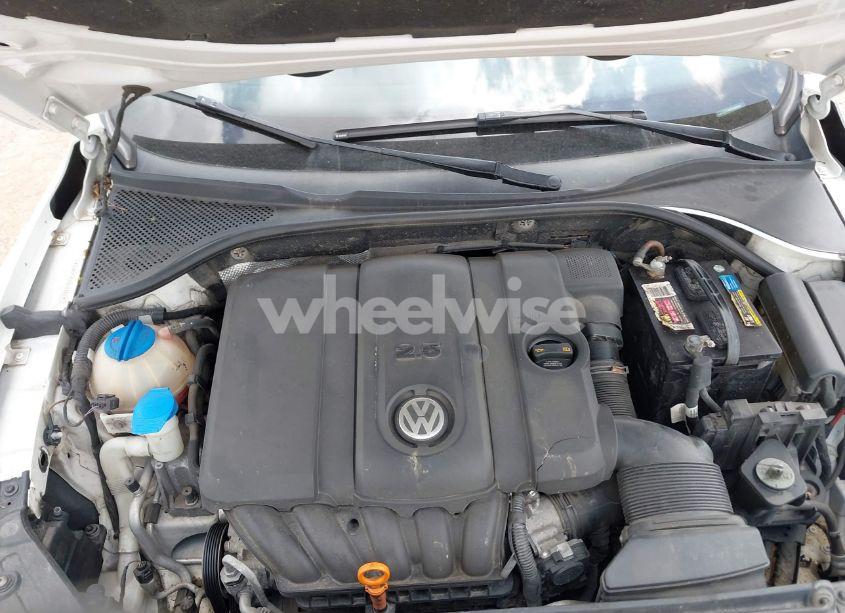 Photo 10 of 2013 Volkswagen Passat 2.5L SEL PREMIUM (VIN 1VWCH7A33DC029324)