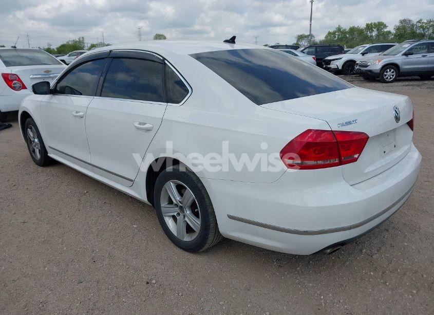 Photo 3 of 2013 Volkswagen Passat 2.5L SEL PREMIUM (VIN 1VWCH7A33DC029324)