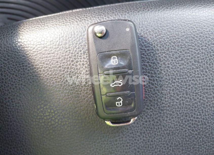 Photo 11 of 2012 Volkswagen Passat 2.5L SEL (VIN 1VWCH7A34CC044879)