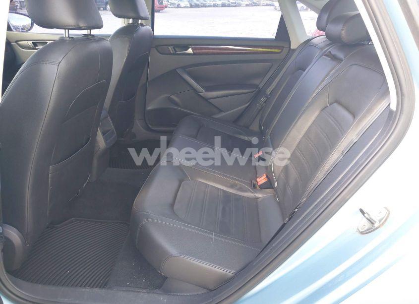 Photo 8 of 2012 Volkswagen Passat 2.5L SEL (VIN 1VWCH7A34CC044879)