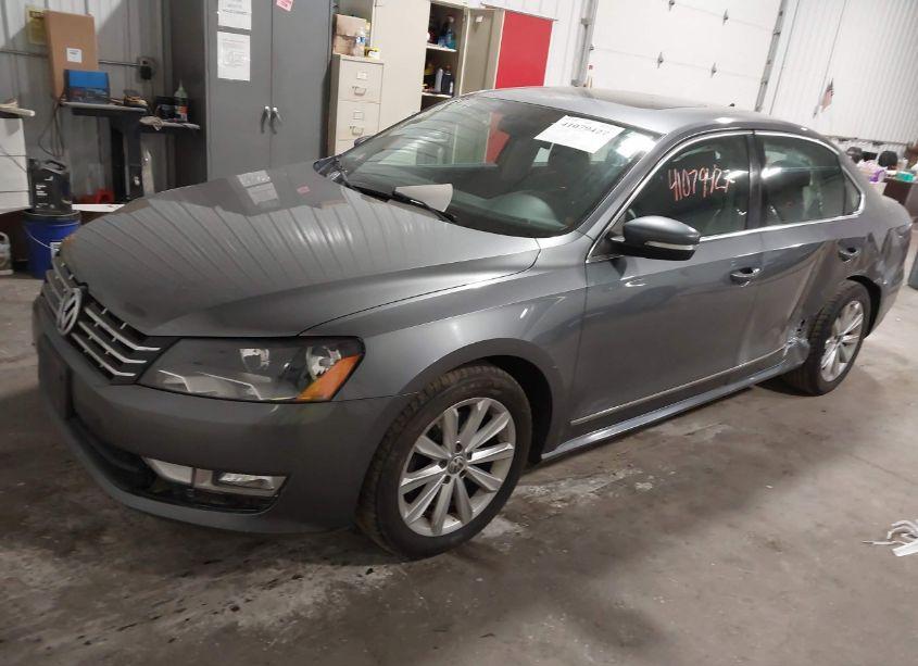 Photo 2 of 2012 Volkswagen Passat 2.5L SEL PREMIUM (VIN 1VWCH7A34CC108094)