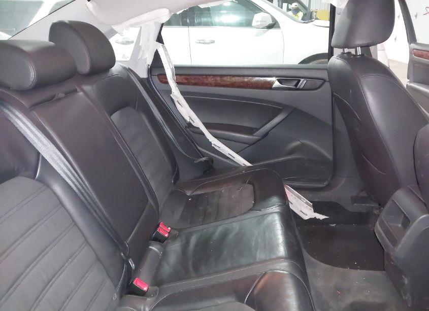 Photo 8 of 2012 Volkswagen Passat 2.5L SEL PREMIUM (VIN 1VWCH7A34CC108094)