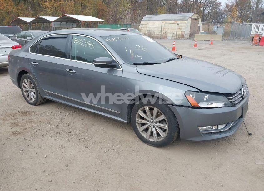 2013 Volkswagen Passat 2.5L SEL PREMIUM (VIN 1VWCH7A35DC039742) main photo