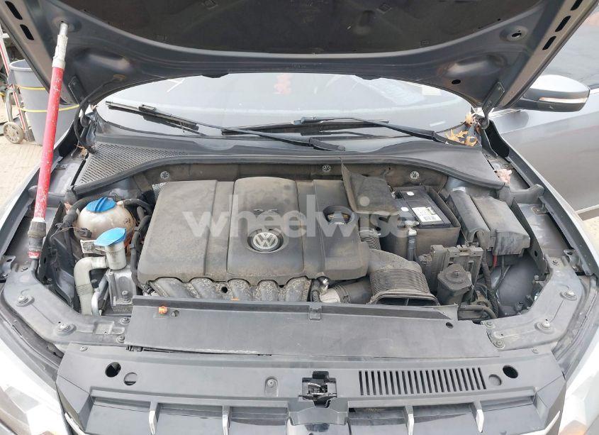 Photo 10 of 2013 Volkswagen Passat 2.5L SEL PREMIUM (VIN 1VWCH7A35DC039742)