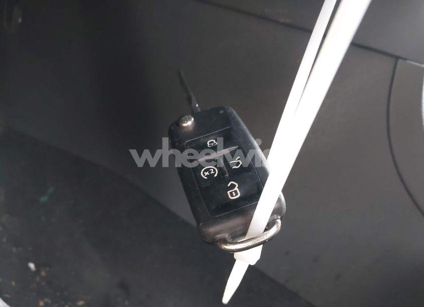 Photo 11 of 2013 Volkswagen Passat 2.5L SEL PREMIUM (VIN 1VWCH7A35DC039742)