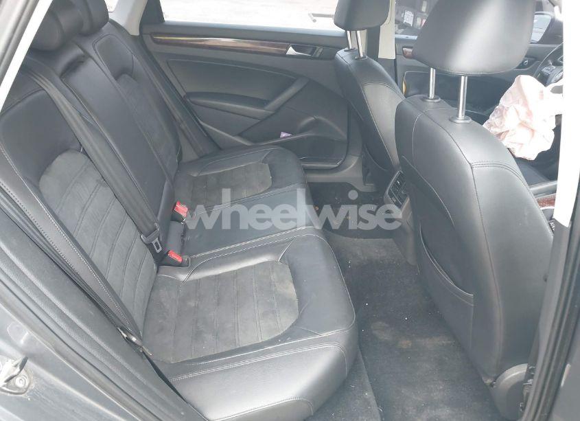 Photo 8 of 2013 Volkswagen Passat 2.5L SEL PREMIUM (VIN 1VWCH7A35DC039742)