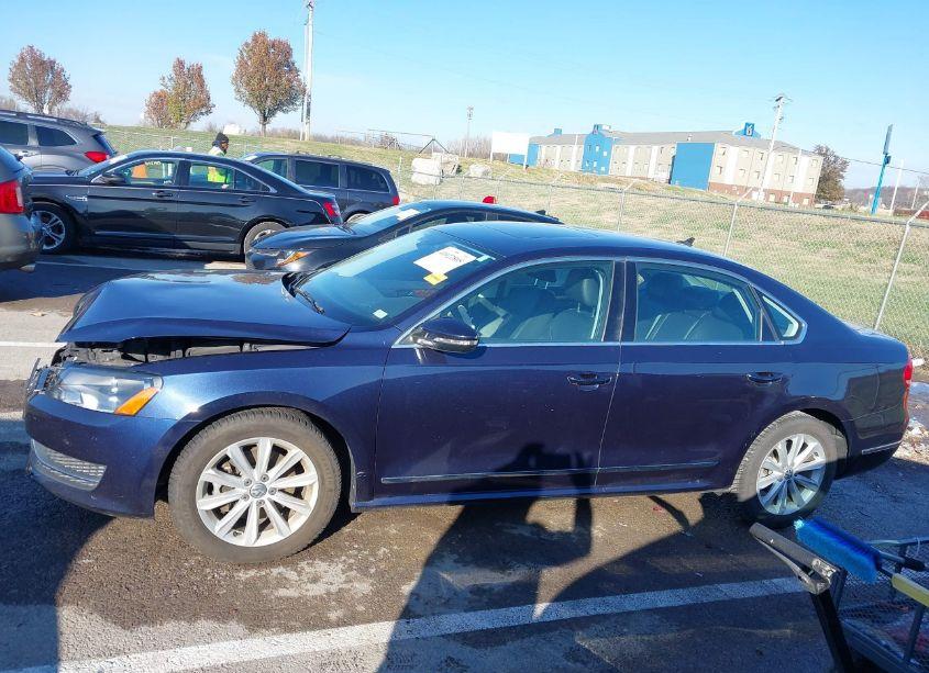 Photo 15 of 2012 Volkswagen Passat 2.5L SEL (VIN 1VWCH7A37CC051633)