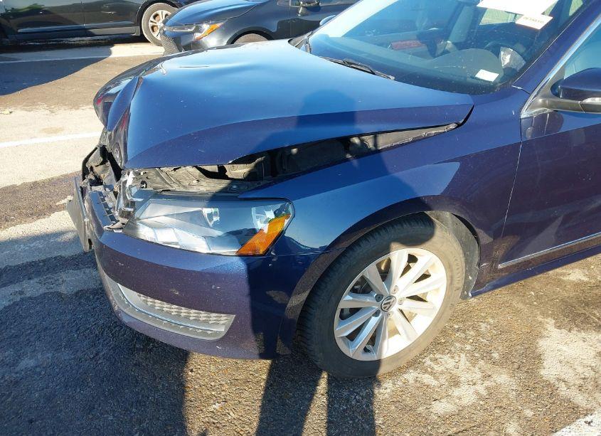 Photo 18 of 2012 Volkswagen Passat 2.5L SEL (VIN 1VWCH7A37CC051633)