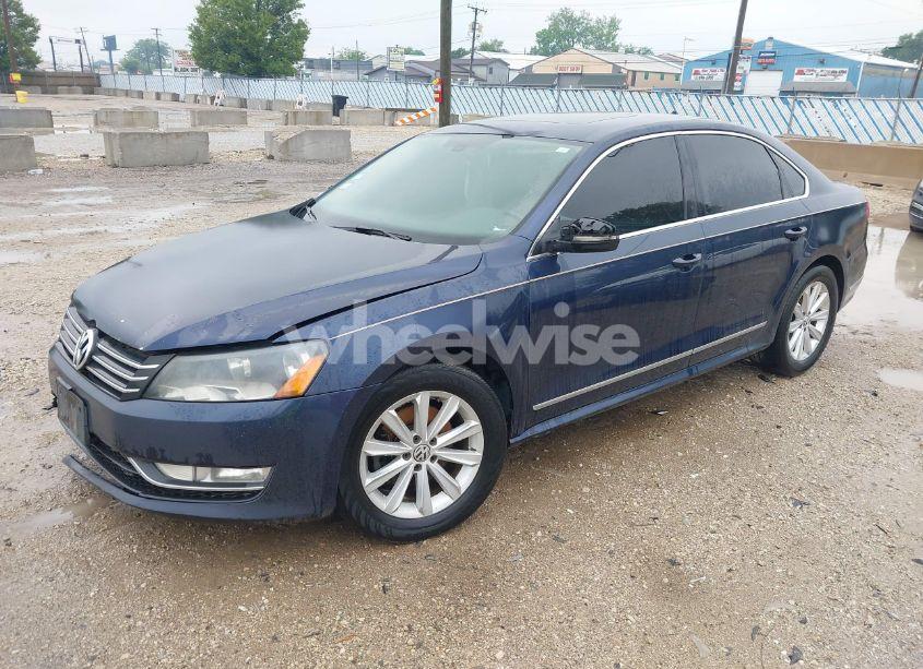 Photo 2 of 2013 Volkswagen Passat 2.5L SEL PREMIUM (VIN 1VWCH7A37DC056381)