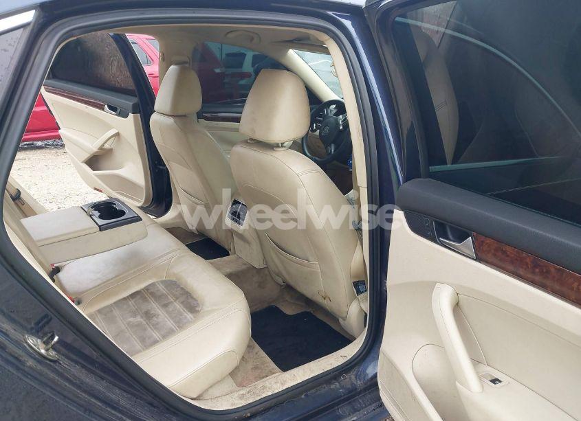 Photo 8 of 2013 Volkswagen Passat 2.5L SEL PREMIUM (VIN 1VWCH7A37DC056381)