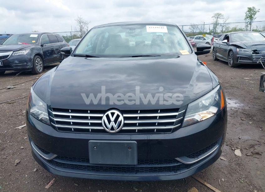 Photo 12 of 2013 Volkswagen Passat 2.5L SEL (VIN 1VWCH7A37DC073634)