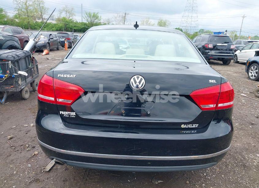 Photo 16 of 2013 Volkswagen Passat 2.5L SEL (VIN 1VWCH7A37DC073634)