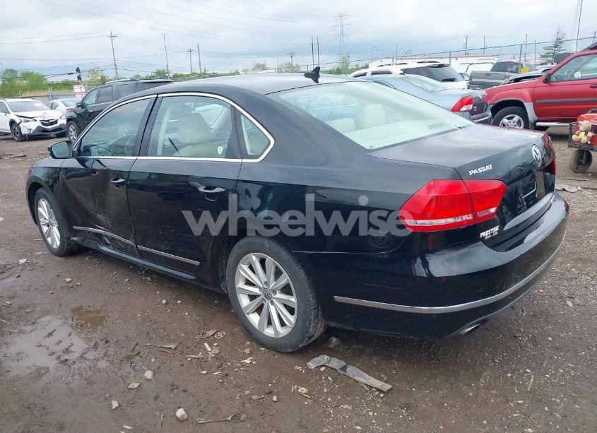 Photo 3 of 2013 Volkswagen Passat 2.5L SEL (VIN 1VWCH7A37DC073634)