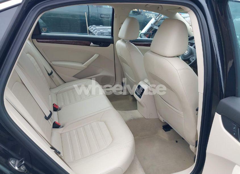 Photo 8 of 2013 Volkswagen Passat 2.5L SEL (VIN 1VWCH7A37DC073634)