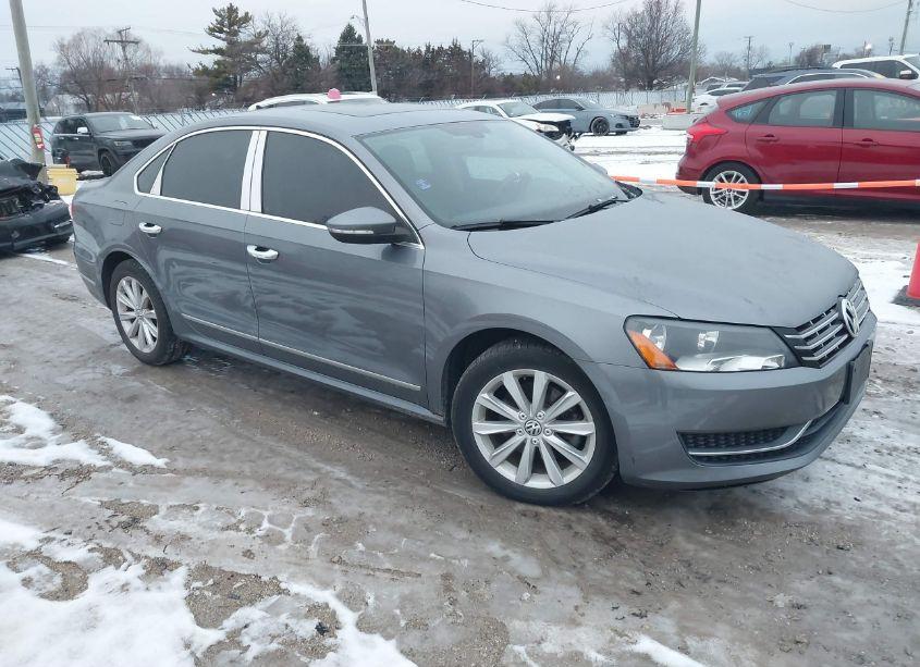 2012 Volkswagen Passat 2.5L SEL (VIN 1VWCH7A38CC035909) main photo