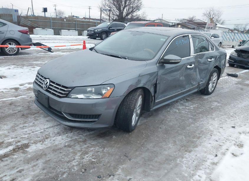 Photo 2 of 2012 Volkswagen Passat 2.5L SEL (VIN 1VWCH7A38CC035909)
