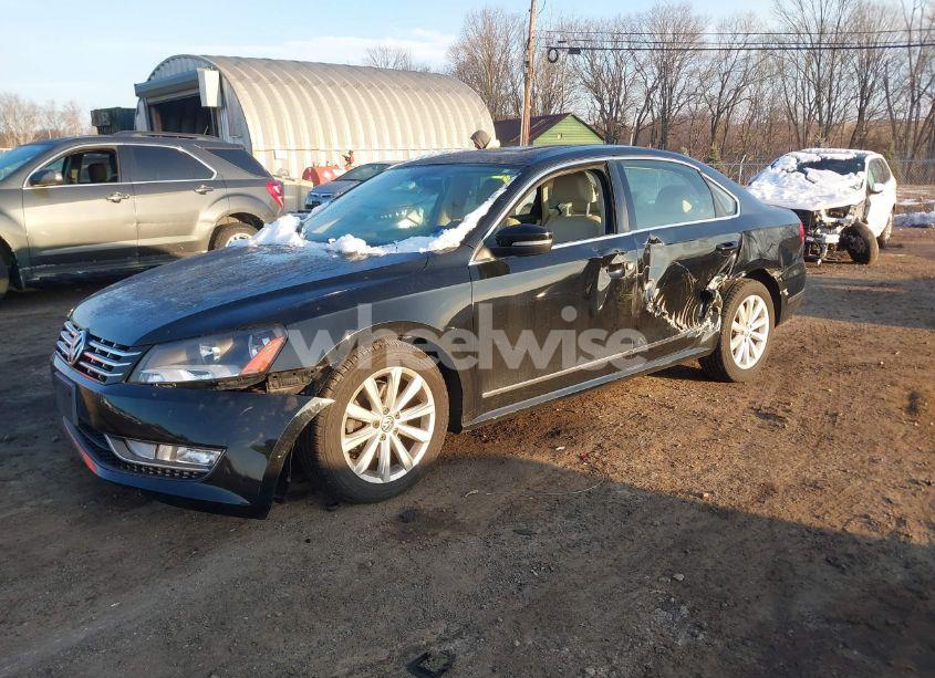 Photo 2 of 2013 Volkswagen Passat 2.5L SEL PREMIUM (VIN 1VWCH7A38DC144436)