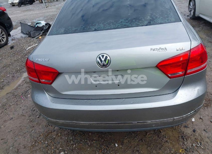 Photo 17 of 2012 Volkswagen Passat 2.5L SEL (VIN 1VWCH7A3XCC033529)