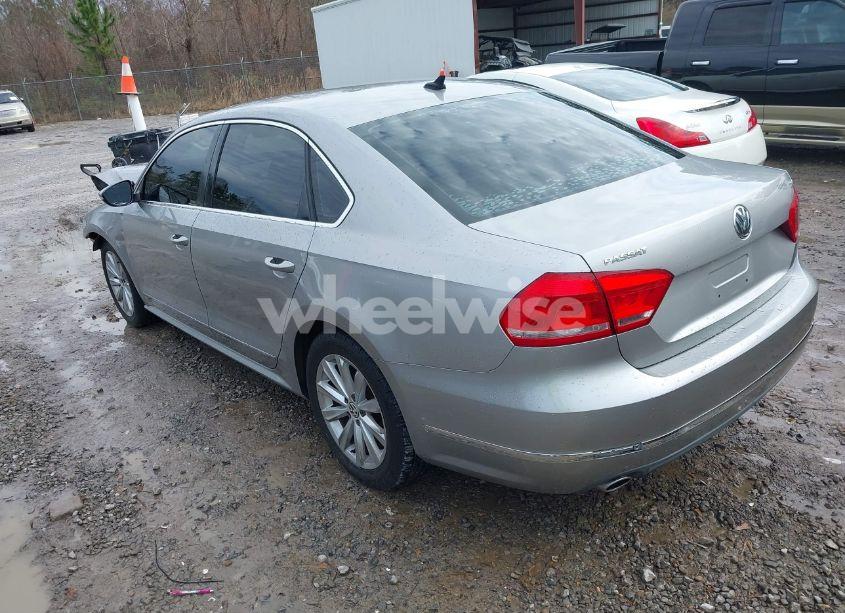 Photo 3 of 2012 Volkswagen Passat 2.5L SEL (VIN 1VWCH7A3XCC033529)