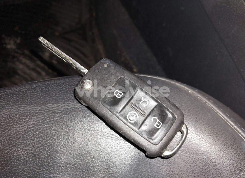 Photo 11 of 2012 Volkswagen Passat 2.5L SEL PREMIUM (VIN 1VWCH7A3XCC100579)