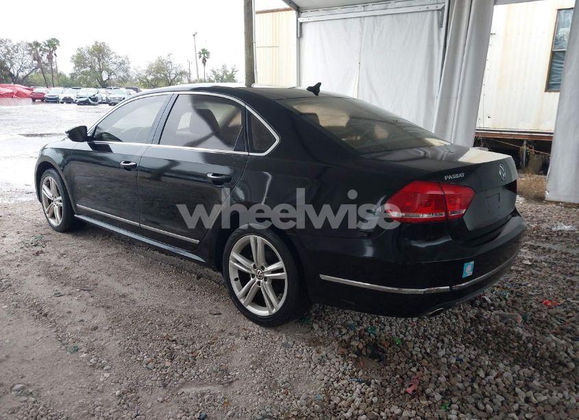 Photo 3 of 2012 Volkswagen Passat 2.5L SEL PREMIUM (VIN 1VWCH7A3XCC100579)