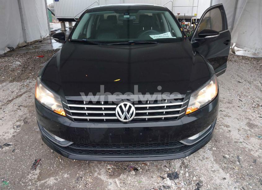 Photo 6 of 2012 Volkswagen Passat 2.5L SEL PREMIUM (VIN 1VWCH7A3XCC100579)