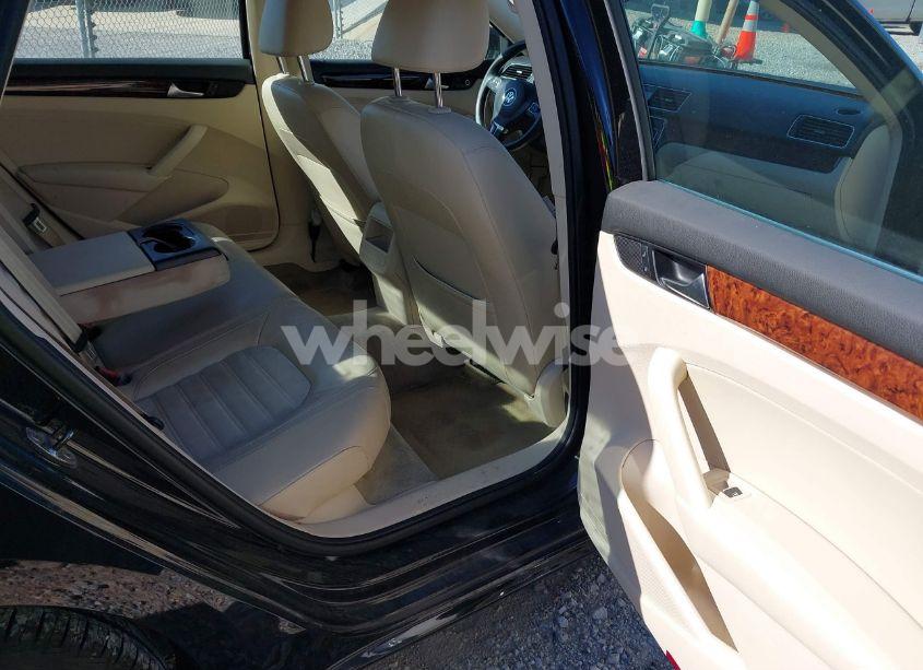 Photo 8 of 2012 Volkswagen Passat 3.6L V6 SEL PREMIUM (VIN 1VWCM7A30CC093802)