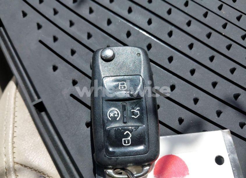 Photo 11 of 2012 Volkswagen Passat 3.6L V6 SEL PREMIUM (VIN 1VWCM7A31CC027906)