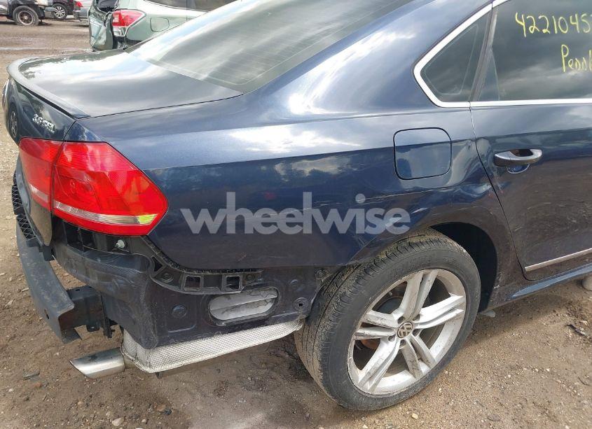 Photo 16 of 2012 Volkswagen Passat 3.6L V6 SEL PREMIUM (VIN 1VWCM7A31CC027906)