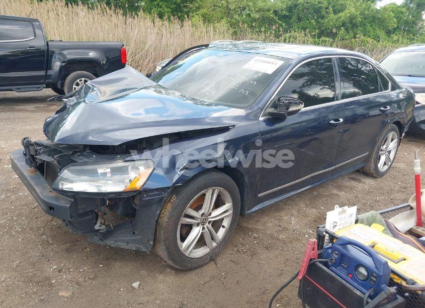 Photo 2 of 2012 Volkswagen Passat 3.6L V6 SEL PREMIUM (VIN 1VWCM7A31CC027906)