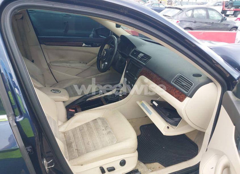 Photo 5 of 2012 Volkswagen Passat 3.6L V6 SEL PREMIUM (VIN 1VWCM7A31CC027906)