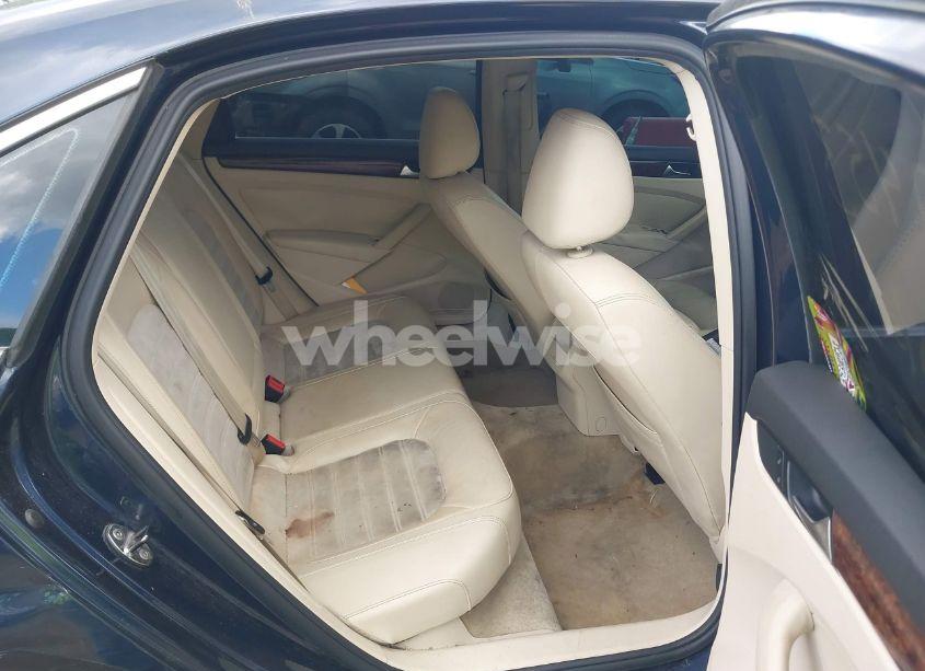 Photo 8 of 2012 Volkswagen Passat 3.6L V6 SEL PREMIUM (VIN 1VWCM7A31CC027906)