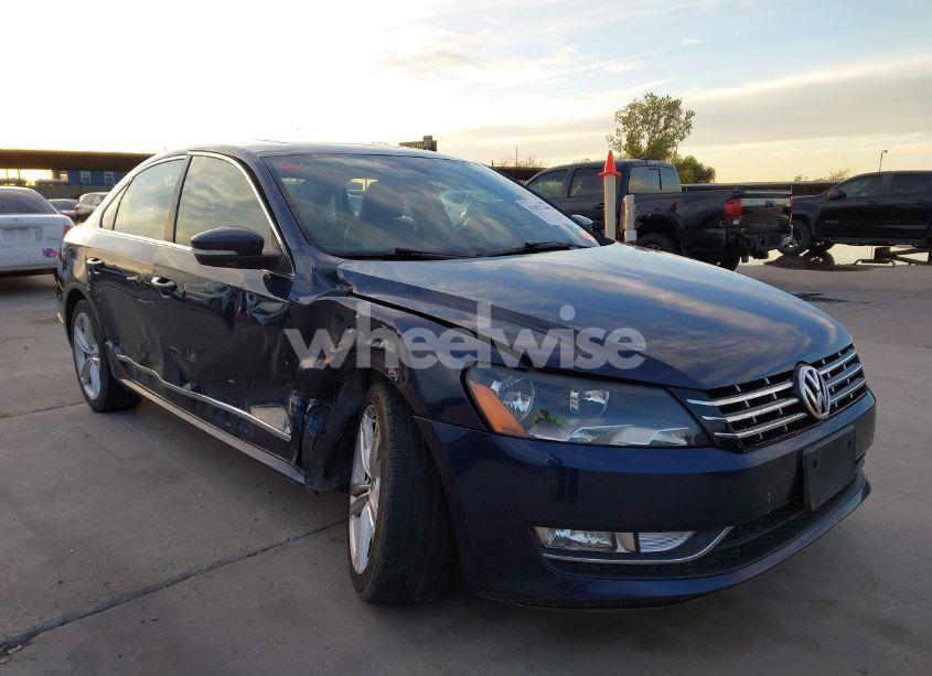 2013 Volkswagen Passat 3.6L V6 SEL PREMIUM (VIN 1VWCM7A31DC072300) main photo