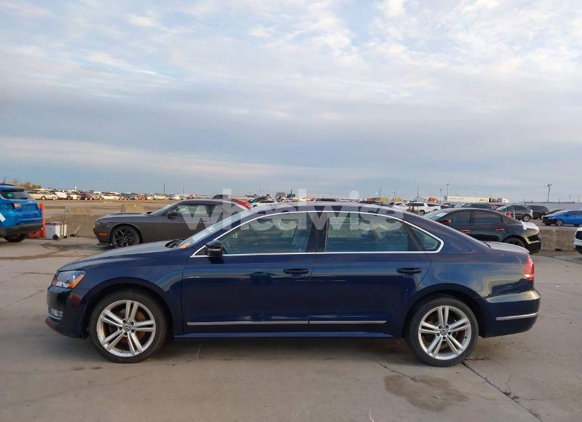 Photo 14 of 2013 Volkswagen Passat 3.6L V6 SEL PREMIUM (VIN 1VWCM7A31DC072300)
