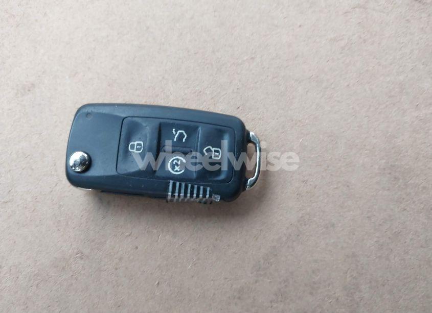 Photo 11 of 2015 Volkswagen Passat 3.6L V6 SEL PREMIUM (VIN 1VWCM7A31FC117514)