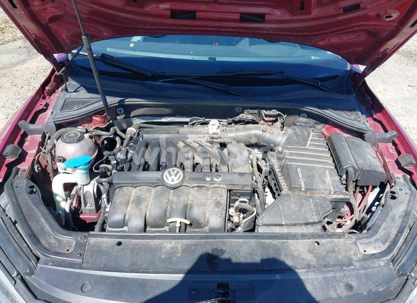 Photo 10 of 2018 Volkswagen Passat 3.6L V6 SEL PREMIUM (VIN 1VWCM7A31JC004946)