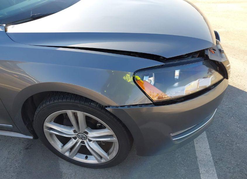 Photo 12 of 2012 Volkswagen Passat 3.6L V6 SEL PREMIUM (VIN 1VWCM7A32CC065693)