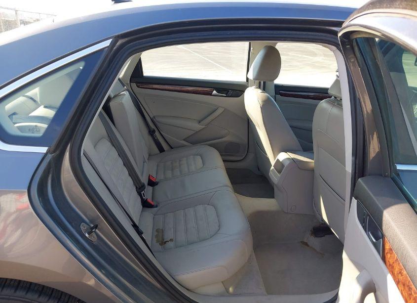 Photo 8 of 2012 Volkswagen Passat 3.6L V6 SEL PREMIUM (VIN 1VWCM7A32CC065693)