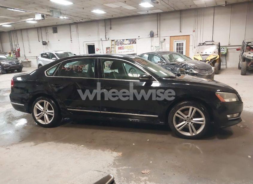 Photo 13 of 2012 Volkswagen Passat 3.6L V6 SEL PREMIUM (VIN 1VWCM7A32CC103603)